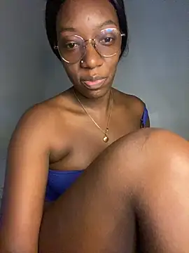 sensual as I caress my breasts - video oleh model kamera GaiaFiore