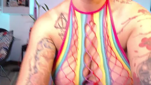 Do you want to lick my whole body? Your reward: A good ride - video RedWidowCol kameramallilta