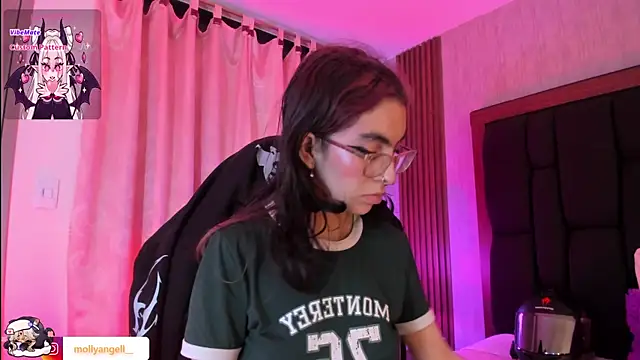 Spread hot pussy - Video von Molly_A Cam-Model