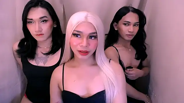 3 SOME FUCKING AND SUCKING EACH OTHER HERE