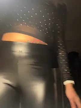 Stripping naked for you 😏 - วิดีโอโดย AtomBlondy โมเดลแคม