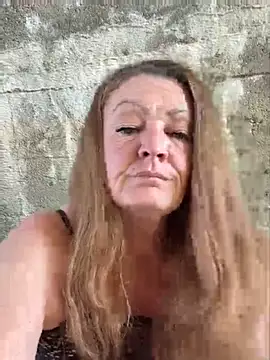 Free Fanclub Clip - vídeo de la modelo de cam Milf-Gabi