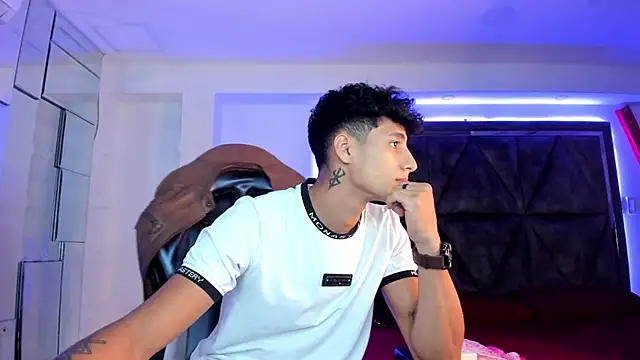 funny cum baby - ক্যাম মডেল MaxiimoRomano_-এর ভিডিও