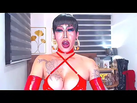 HOT FUCKING DILDO IN MY ASS AND BIG SWALLOW CUM – video modela na kameri DominateMistressTania