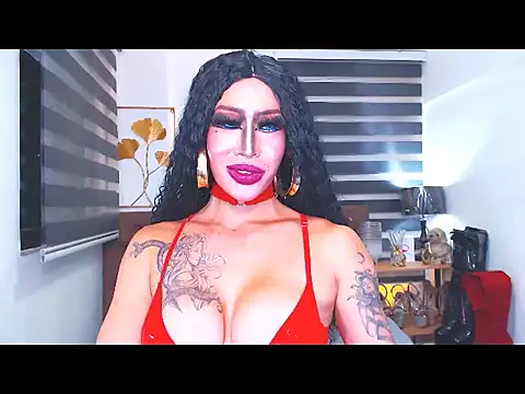 HOT BLOW SMOKE AND SWALLOW THE BIGCUM – video modela na kameri DominateMistressTania