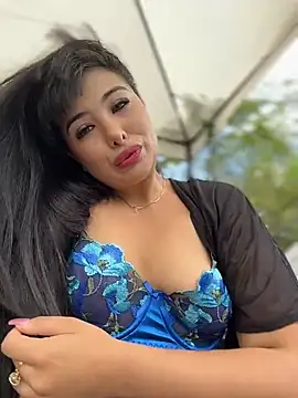 Slow Tease on a Sunset Terrace - vídeo de la modelo de cam _Miss_alexxxa