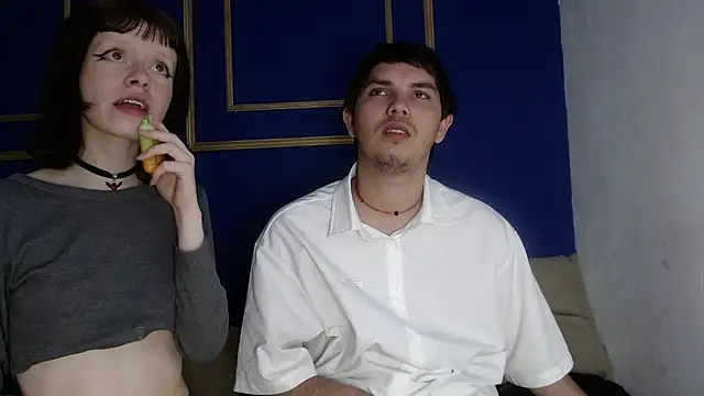 my girlfriend looks very pretty, smoking vape - Fantasy-Dreams adlı kamera modelinin videosu