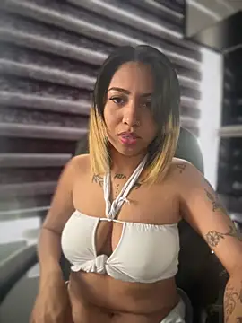 show complet in my boss's office 🥵 - Laila_LS主播的视频