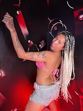 show dance and masturbating - Video von Laila_LS Cam-Model