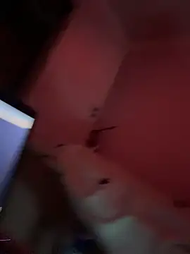 video on request - video di AvaGlowy modella di cam