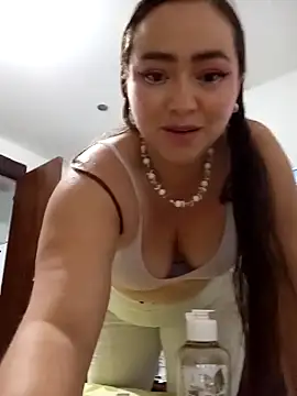In My House part 2🏚️ - 視頻由 SabrinaVantress 主播提供