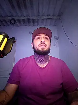 Mira Mi Primer Show Privado - KillyanHOT adlı kamera modelinin videosu