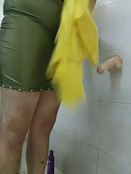 [1 Sep 19:13] Public Show - video Bebitofiufiu15 kameramallilta