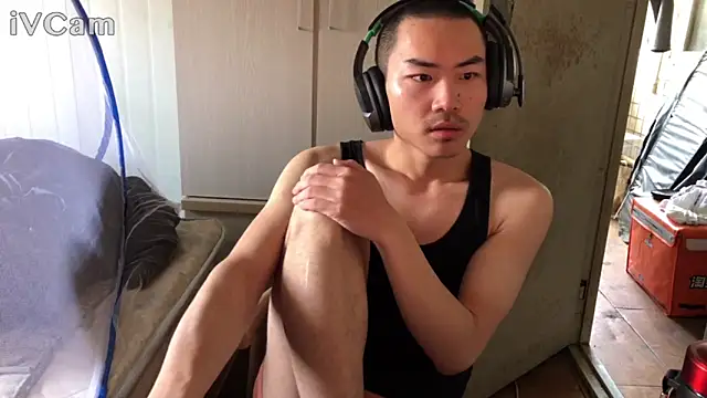 [26 Mar 16:18] Private Show - 視頻由 dyjdddttj 主播提供