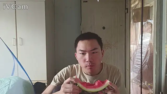 吃西瓜 - video od modelky/modela dyjdddttj