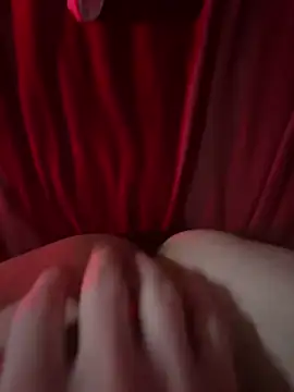 [16 Apr 00:18] Public Show — filmik kostasrio, modela(-lki) na kamerkach