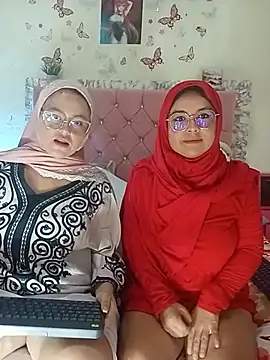 two girl 💋🌹 - video by alia_asad cam model