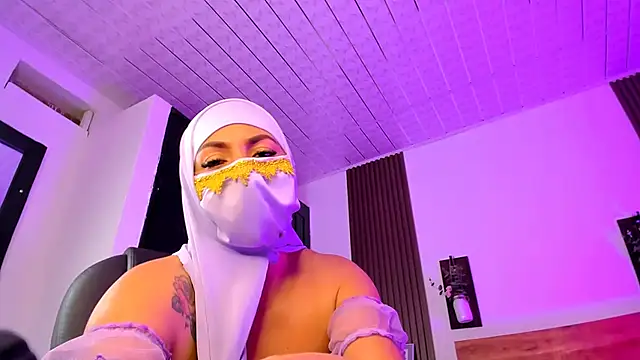 Big dildo fuck hard pussy and rub clit hard – video af Nailea__ cam-model