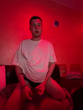 [7 Apr 22:33] Public Show - Video von Danikov-it Cam-Model