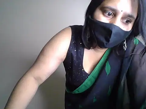 [15 Apr 13:57] Private Show - วิดีโอโดย Bitchin_Riya โมเดลแคม