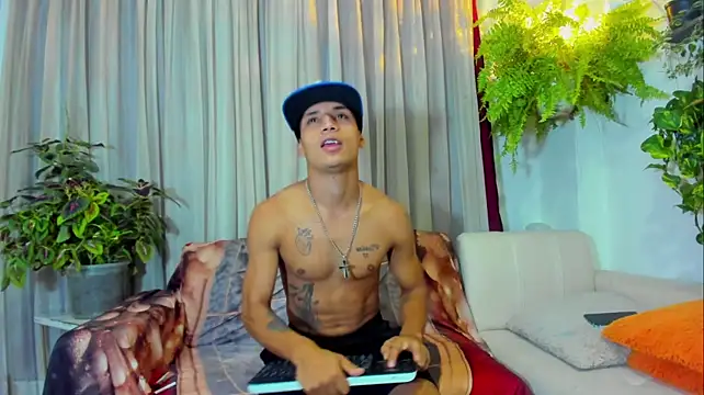 I play with my body - video av Boy_Leon_X cam-modell
