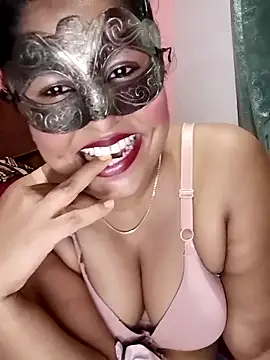 [25 Apr 23:42] Private Show