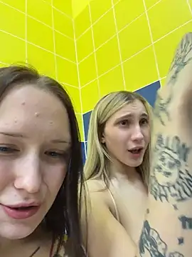 JERK OFF MANS DICK+ELLIE RUB MY PUSSY IN WC