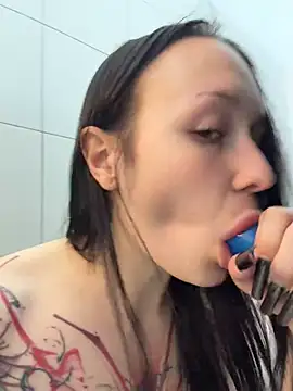 DO BJ FOR STRANGER MAN IN PUBLIC WC