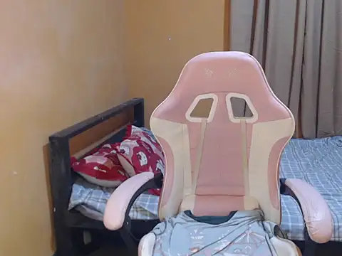 [21 Apr 09:36] Private Show - video oleh yourlenda kamera model