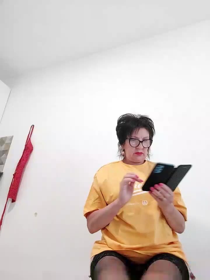 [28 May 07:11] Private Show naked and 2 fingers in pussy - ক্যাম মডেল LaliaMia-এর ভিডিও