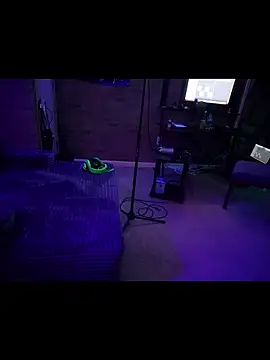 Pub Show, When Im With You - vidéo du modèle de showcams chronic_vibez