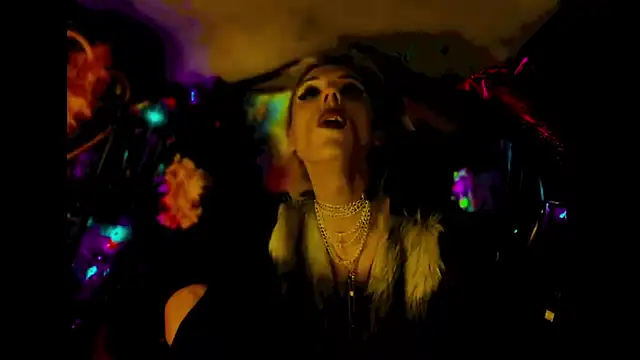 DUMBy - "Ask me to Domme and u get this... Ashley and Abraham Lincoln Story" part2 – video af TgirlBrat cam-model