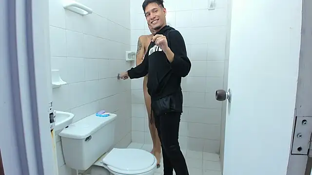 HUMILIATION SHOW IN THE SHOWER LIAN