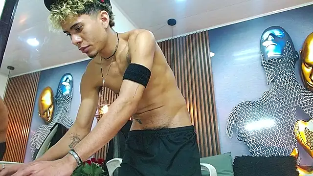 🍑🍆A SHOW FULL OF A LOT OF FUN 😉🔥 - video by Skinny_cute_Alyer cam model