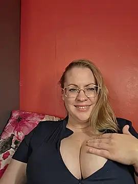 Titty tease lick and suck - Vídeo de BustyLanaX, modelo de vídeos