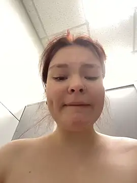 Stranger watch me play with my pussy - video by kinky__fox cam model