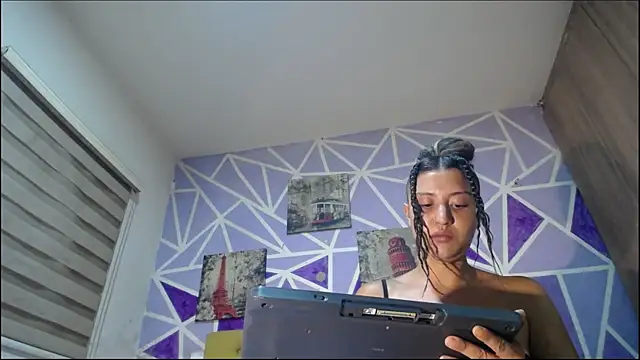 [22 Jun 06:32] Private Show - סרטון של Hellen_maya, דוגמן/ית מצלמה