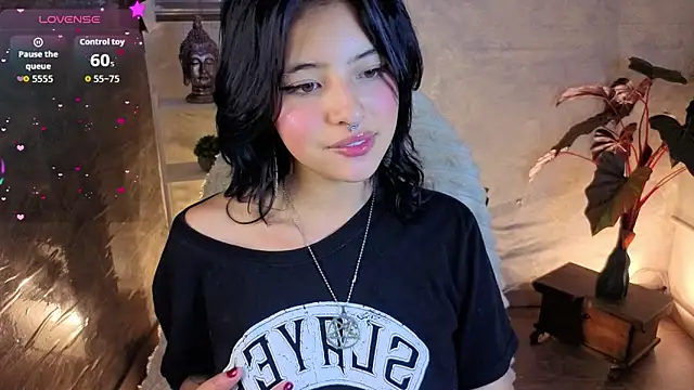 [8 May 19:05] Private Show
