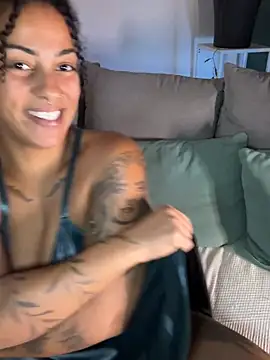 Topless + naked pussy play video 😏