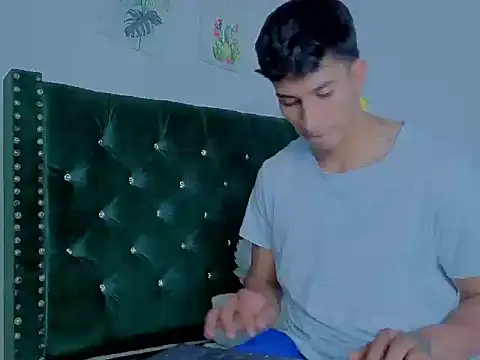 [19 Jun 14:40] Private Show