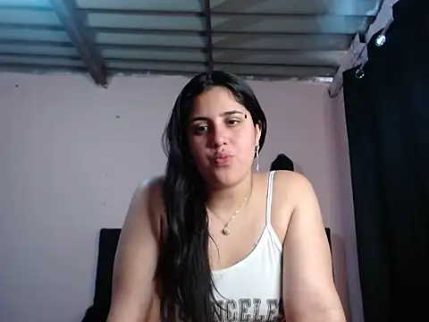 [30 Apr 10:57] Private Show doble penetration and squirt - video oleh model kamera Aurora_0785