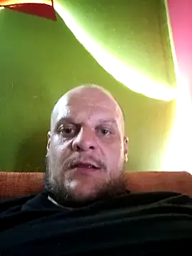 [19 Apr 19:45] Public Show - clip cu misiaty96 model videochat