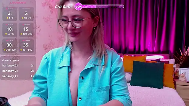 [13 May 21:09] Private Show - Vídeo de KriisKiss, modelo de vídeos
