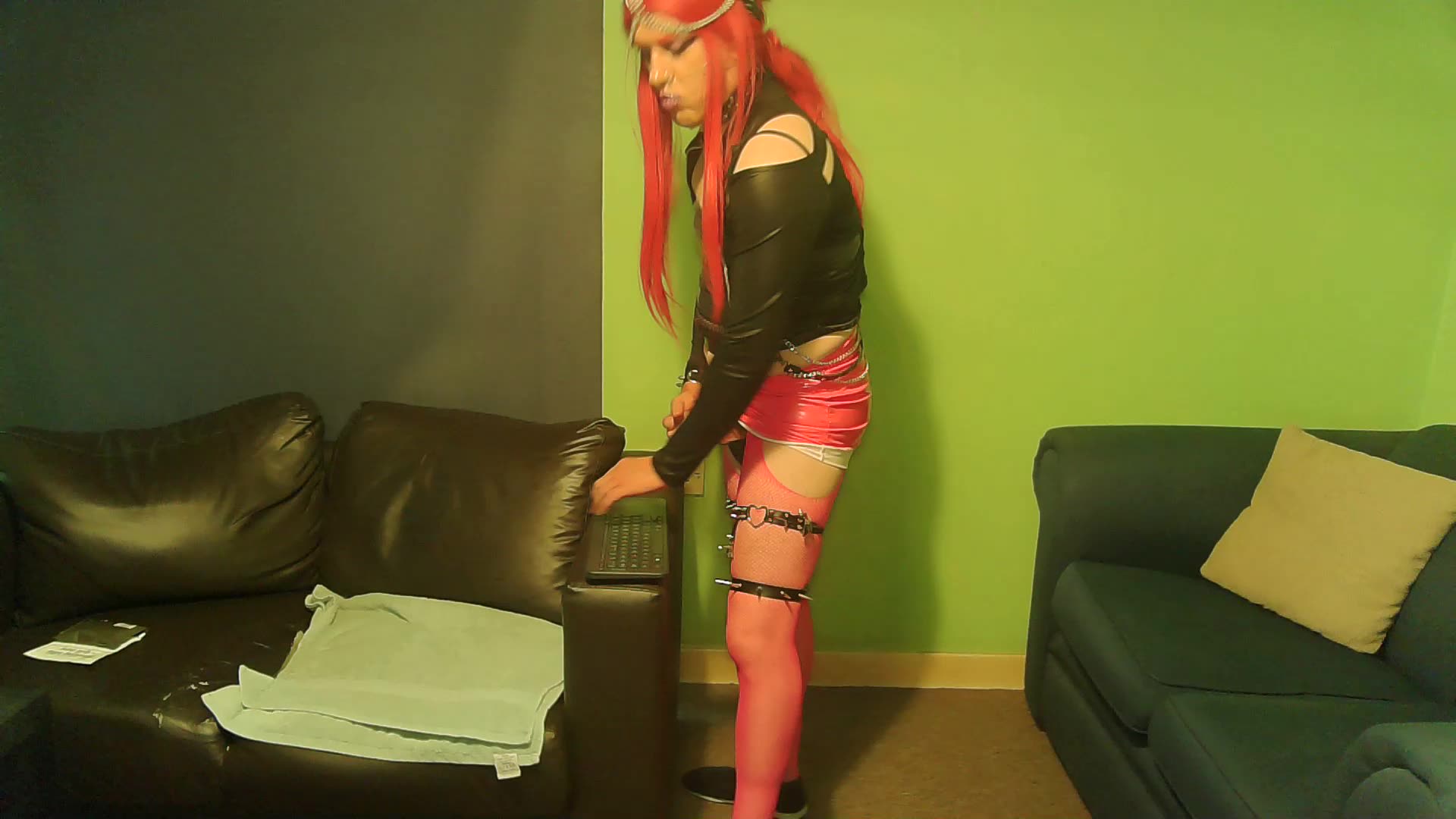 [10 Apr 13:05] Private Show - sexyass72主播的视频