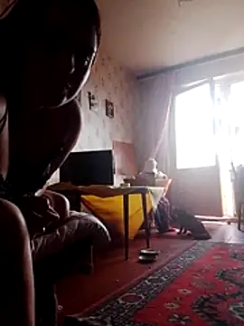 [8 Jun 09:00] Private Show – video modela na kameri SanemCrems