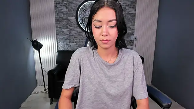 💋 Hey handsome, I'm live and waiting just for you.