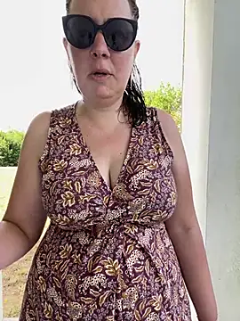 Nue en vacances