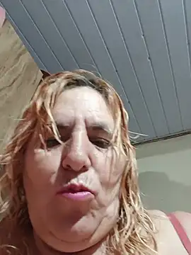 [5 Aug 19:46] Private Show – video modela na kameri martinhapimenta