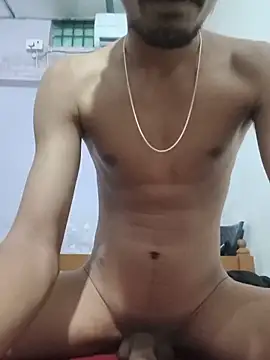 [13 May 02:35] Public Show – video af MR_Fapprr cam-model