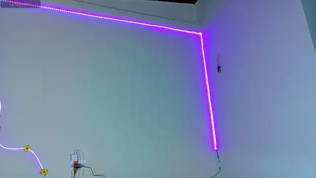 Show cock and smoke - video by violeta_E_ cam model